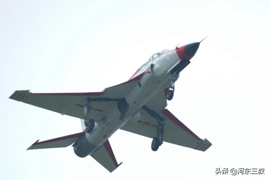 海山鹰改型试飞成功，舰载教练机双鹰之争暂告