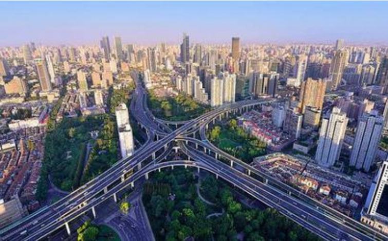 西方为何惧怕中国的崛起？英国罗思义教授给出答案