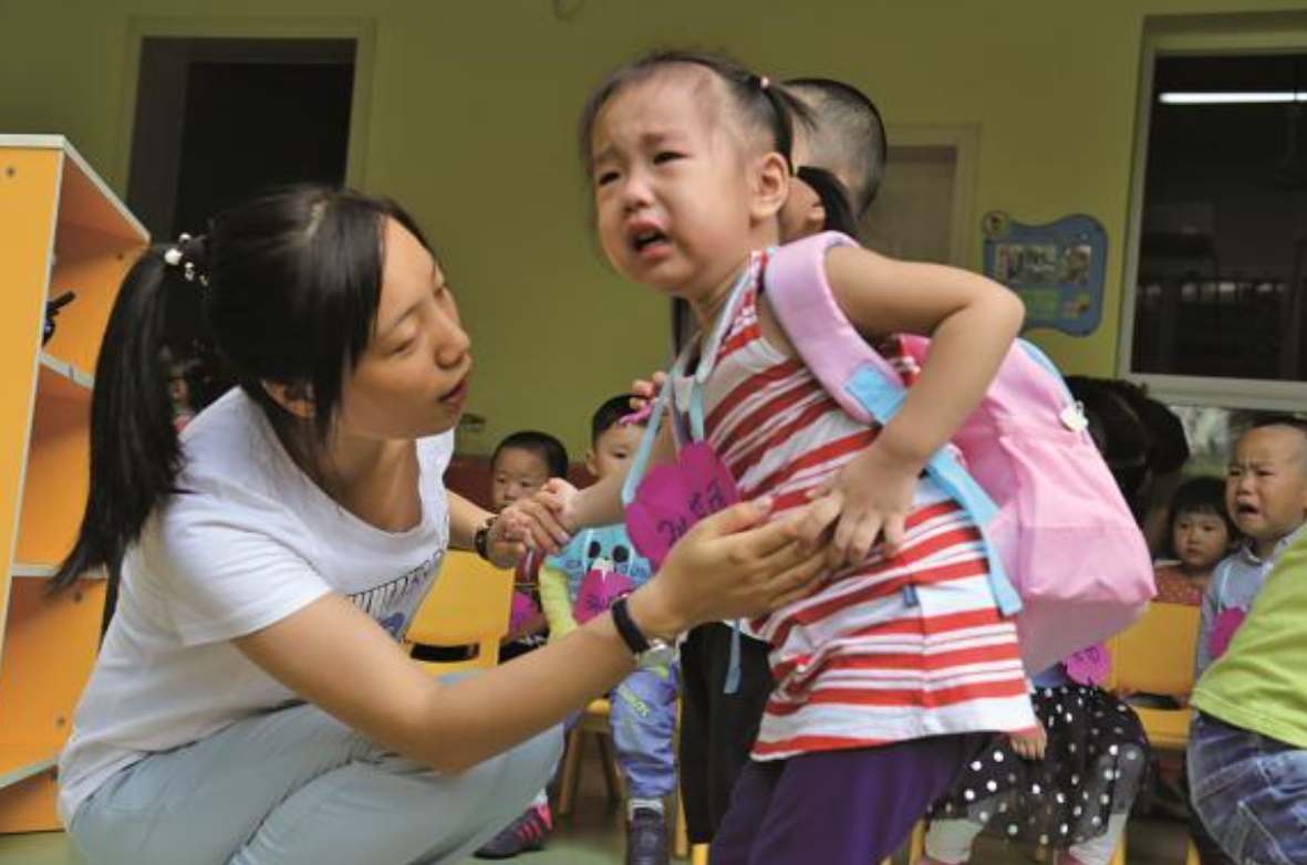 想知道孩子在幼儿园过得好不好？李玫瑾：陪娃做一个游戏就知晓