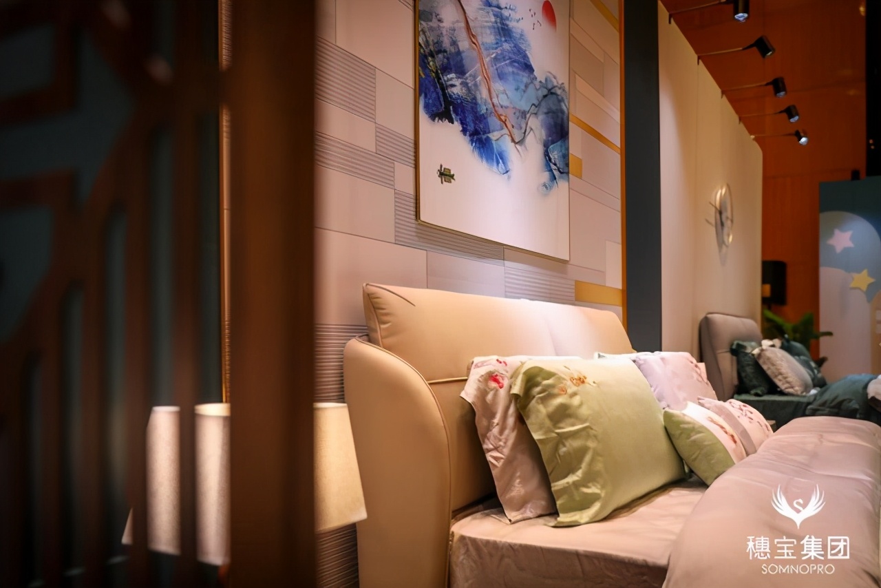 Ligne Ro意空间2020新品，优雅而纯净的Taru沙发
