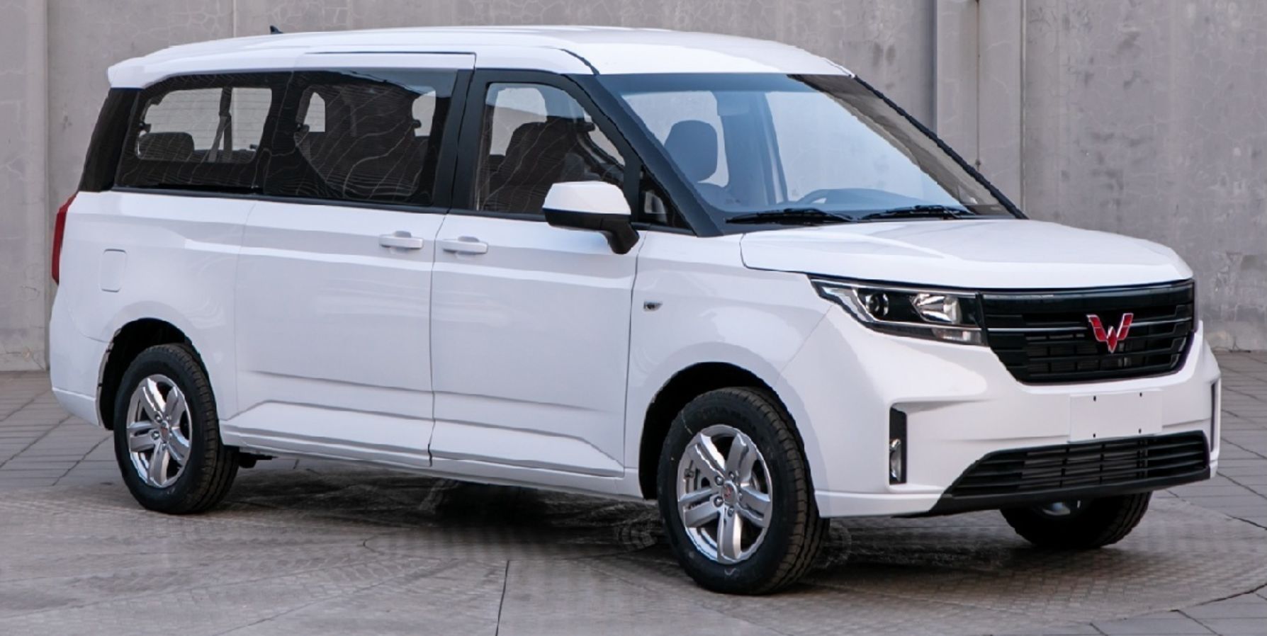 五菱9座mpv命名"征程",你们觉得它卖多少钱,才会"火"?