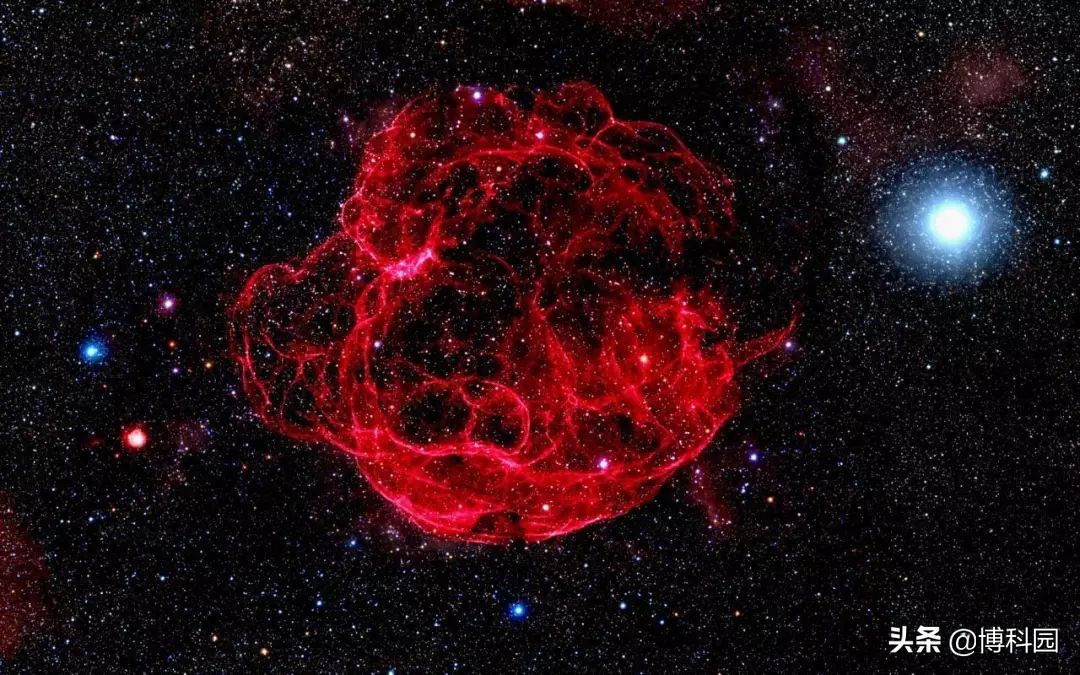 在20000光年外，发现超新星遗迹中，特殊的脉冲风星云