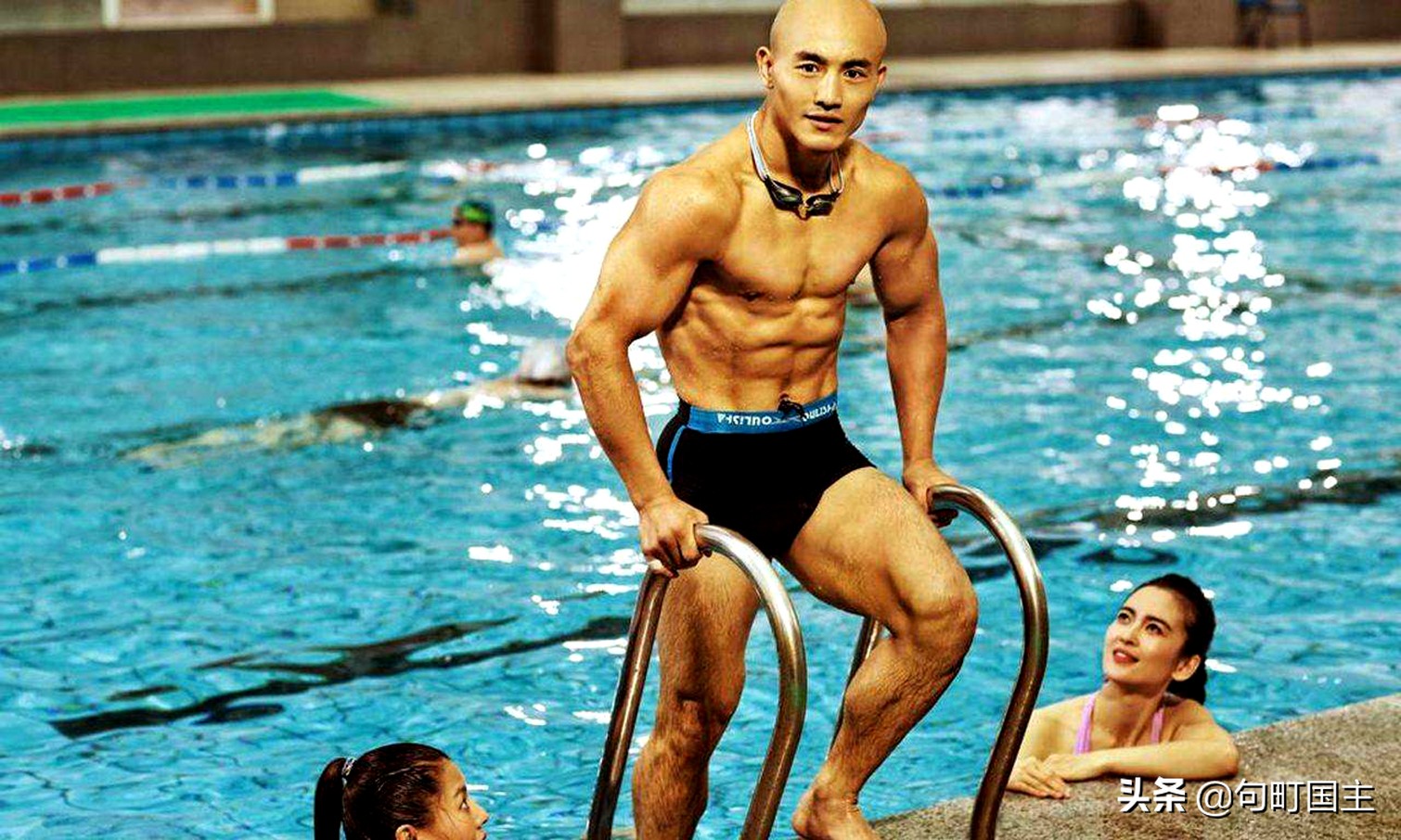 “武僧”一龙升级为超级奶爸，网友艾特赵奕欢