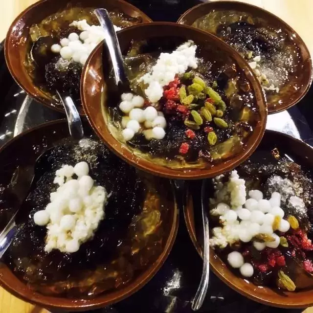 夏天来成都旅游，没有吃过冰粉，那你算是白来