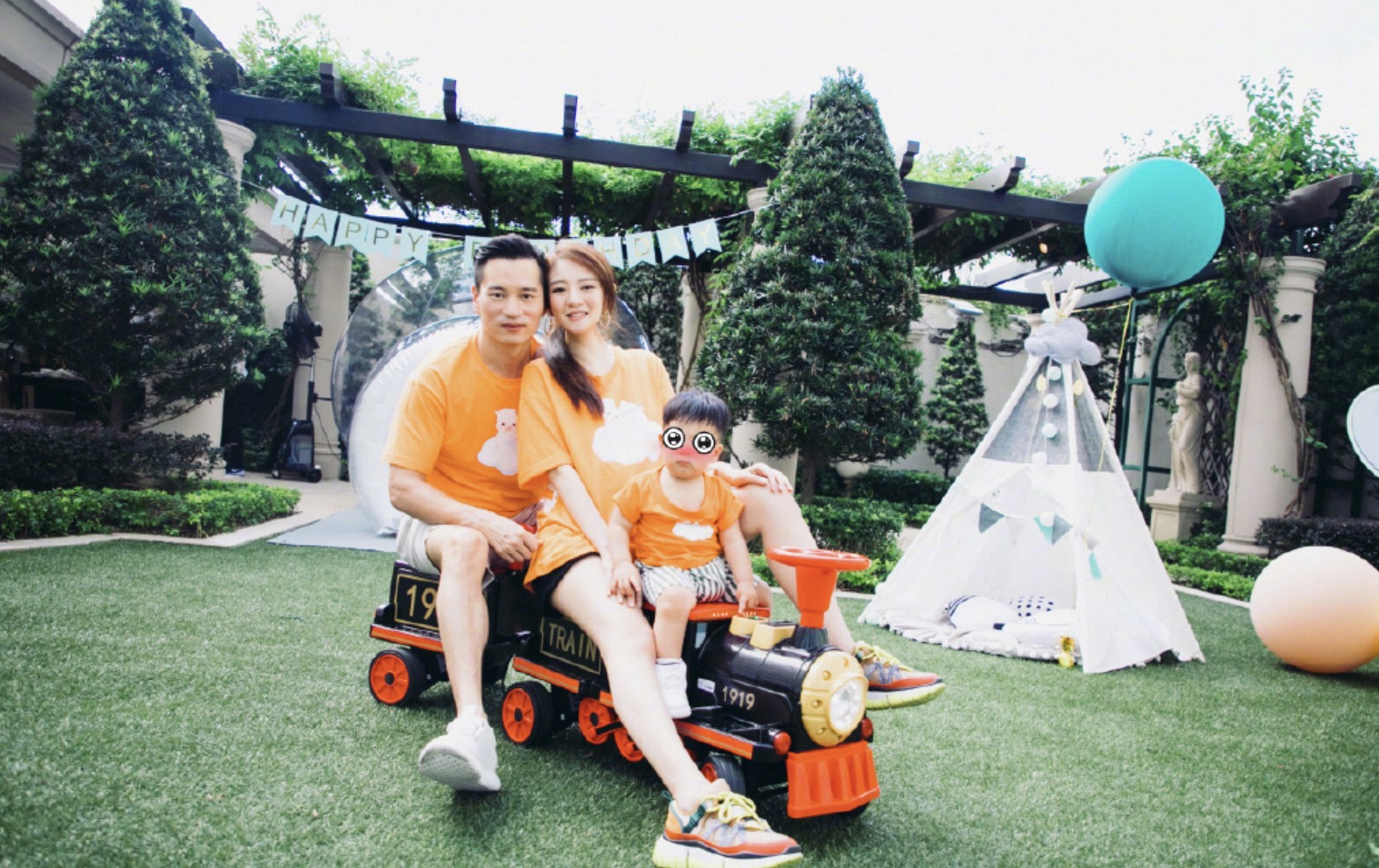 安以轩一岁一个月儿子玩“越狱”，翻床身手敏捷，被指是惯犯