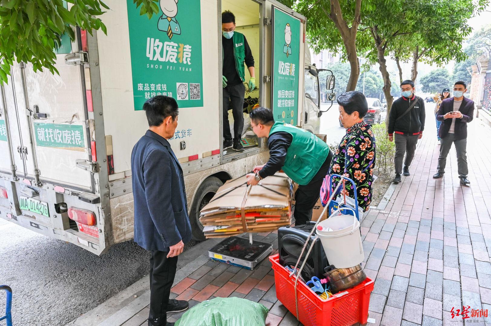 90后海归硕士辞掉金融分析员工作，当废品回收员月入2万~5万元