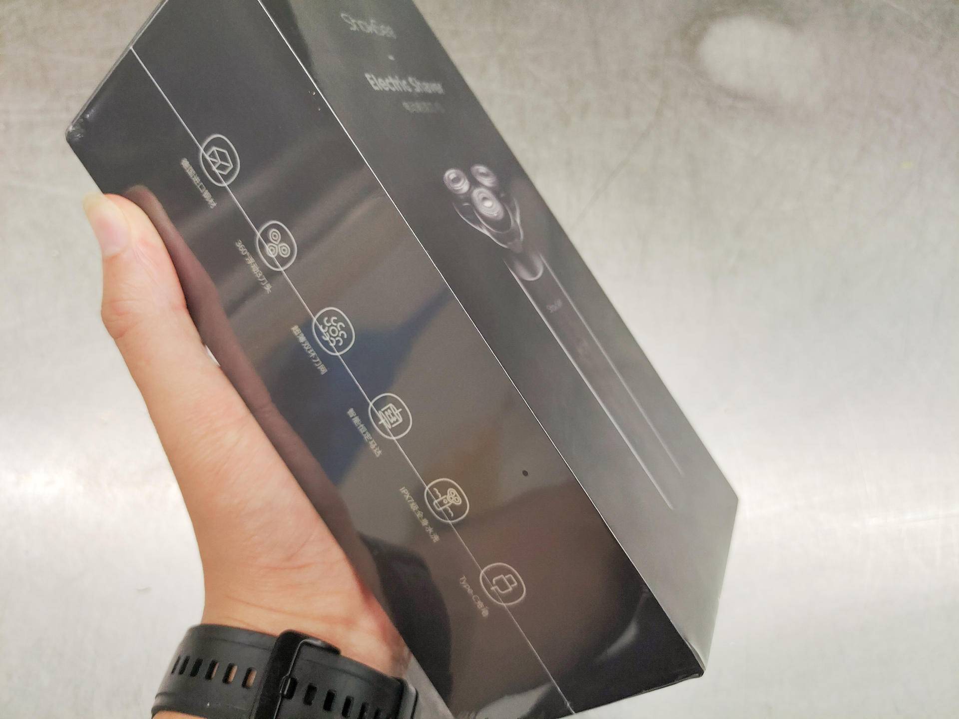 男士离不开的生活用品，小适F1剃须刀上手体验