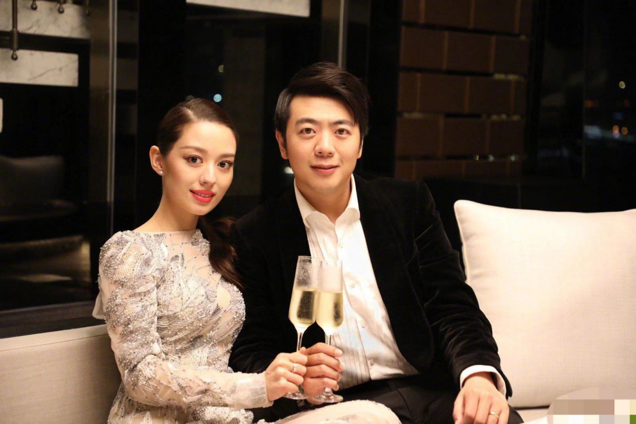 郎朗频繁录制综艺，引发网友热议，郎朗特意回