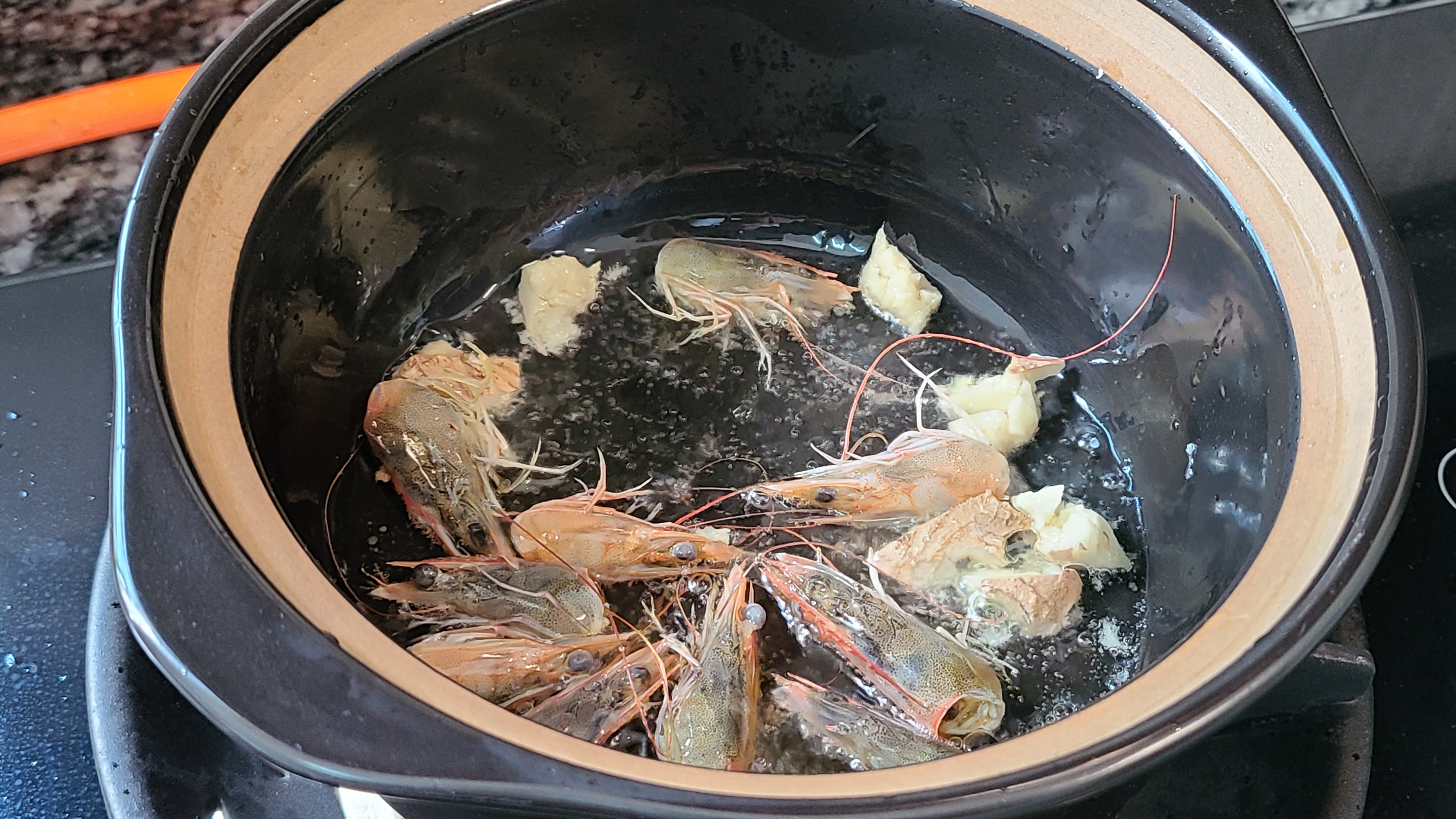 蘿蔔燉海鮮，又鮮又好吃，做法很簡單，天冷吃這個正好