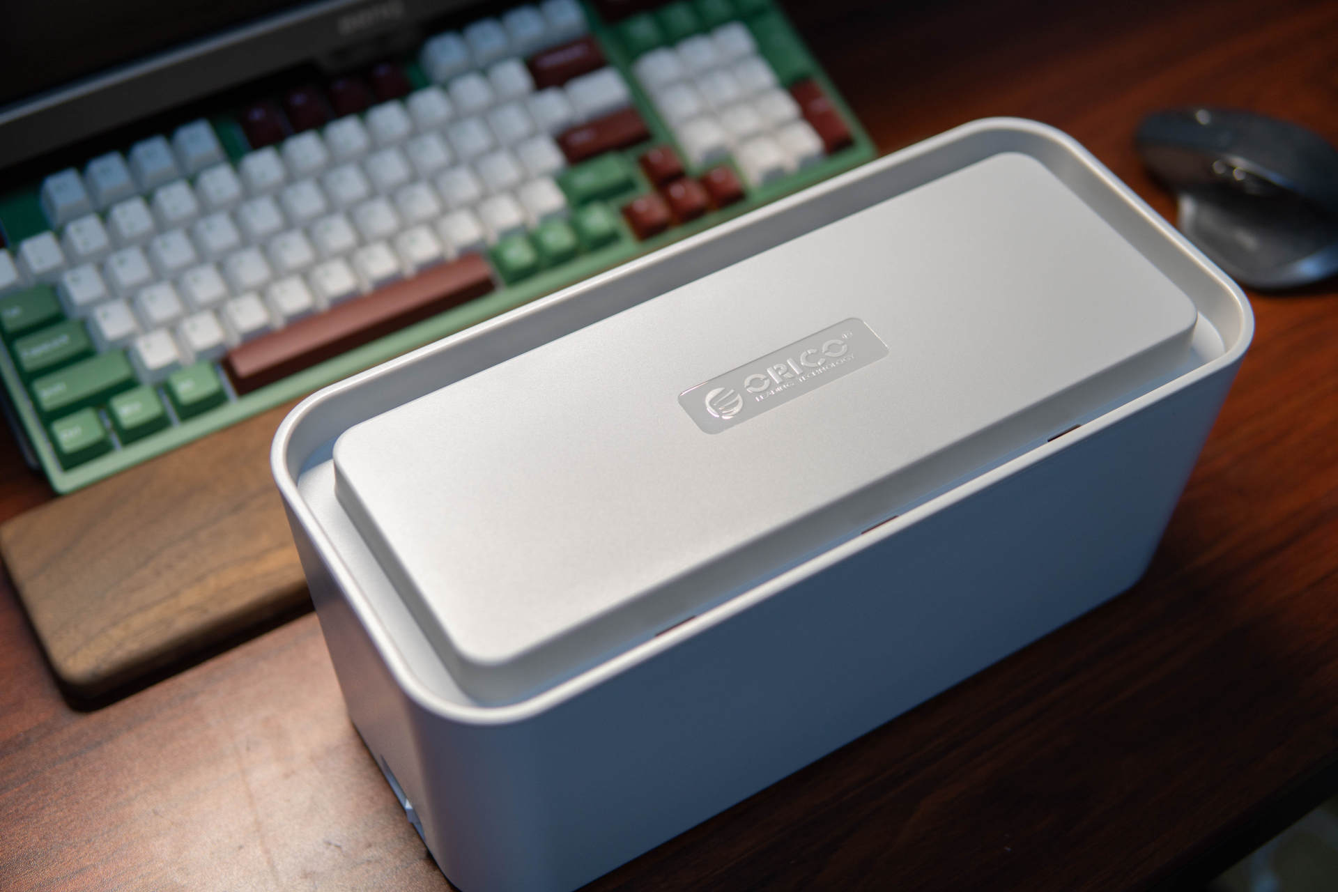 告别杂乱的线材，奥睿科收纳盒插座还你桌面干净整洁