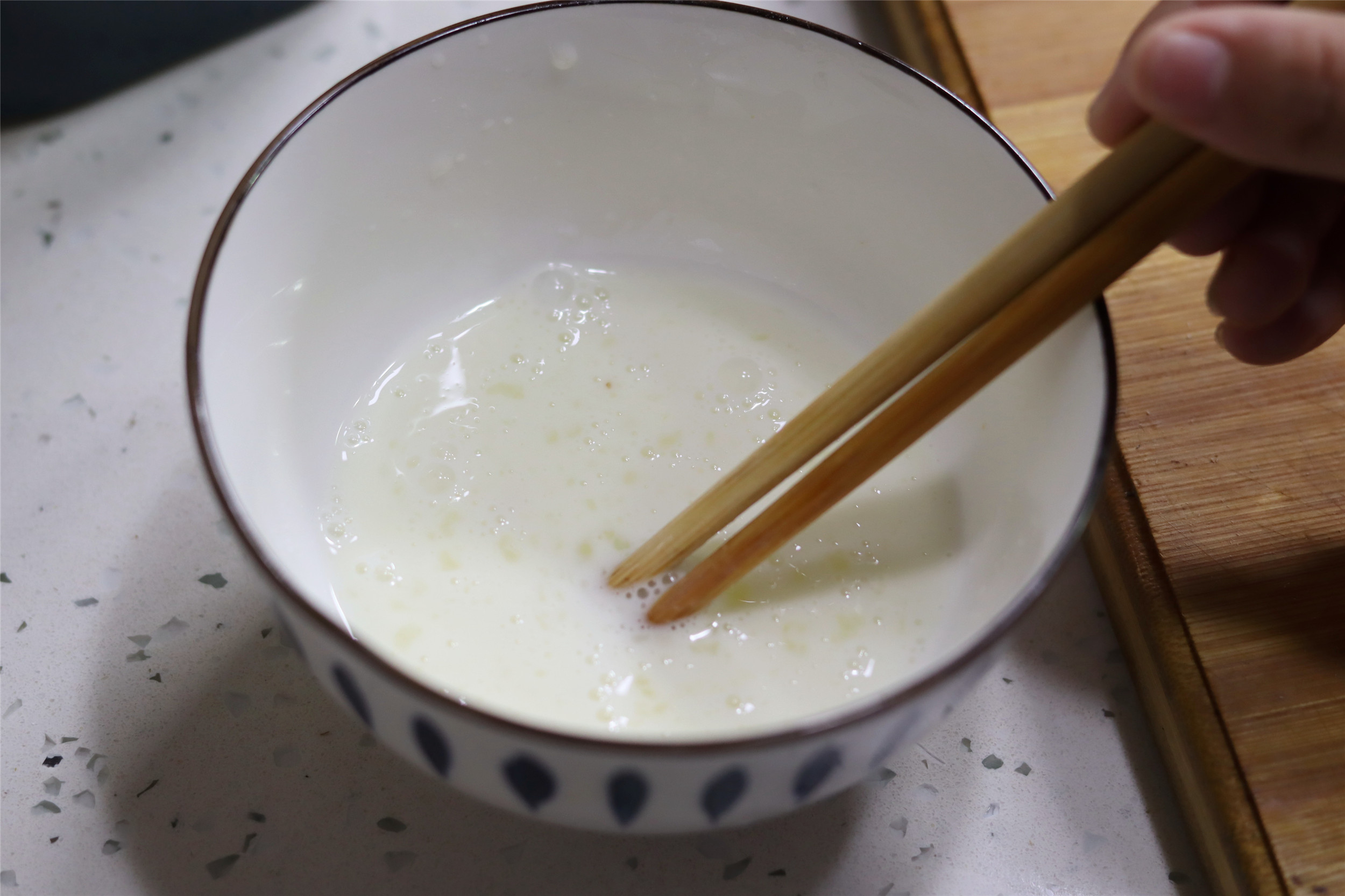 教你做拿手菜“京酱肉丝”，几个步骤记住了，炒的和饭店一个味