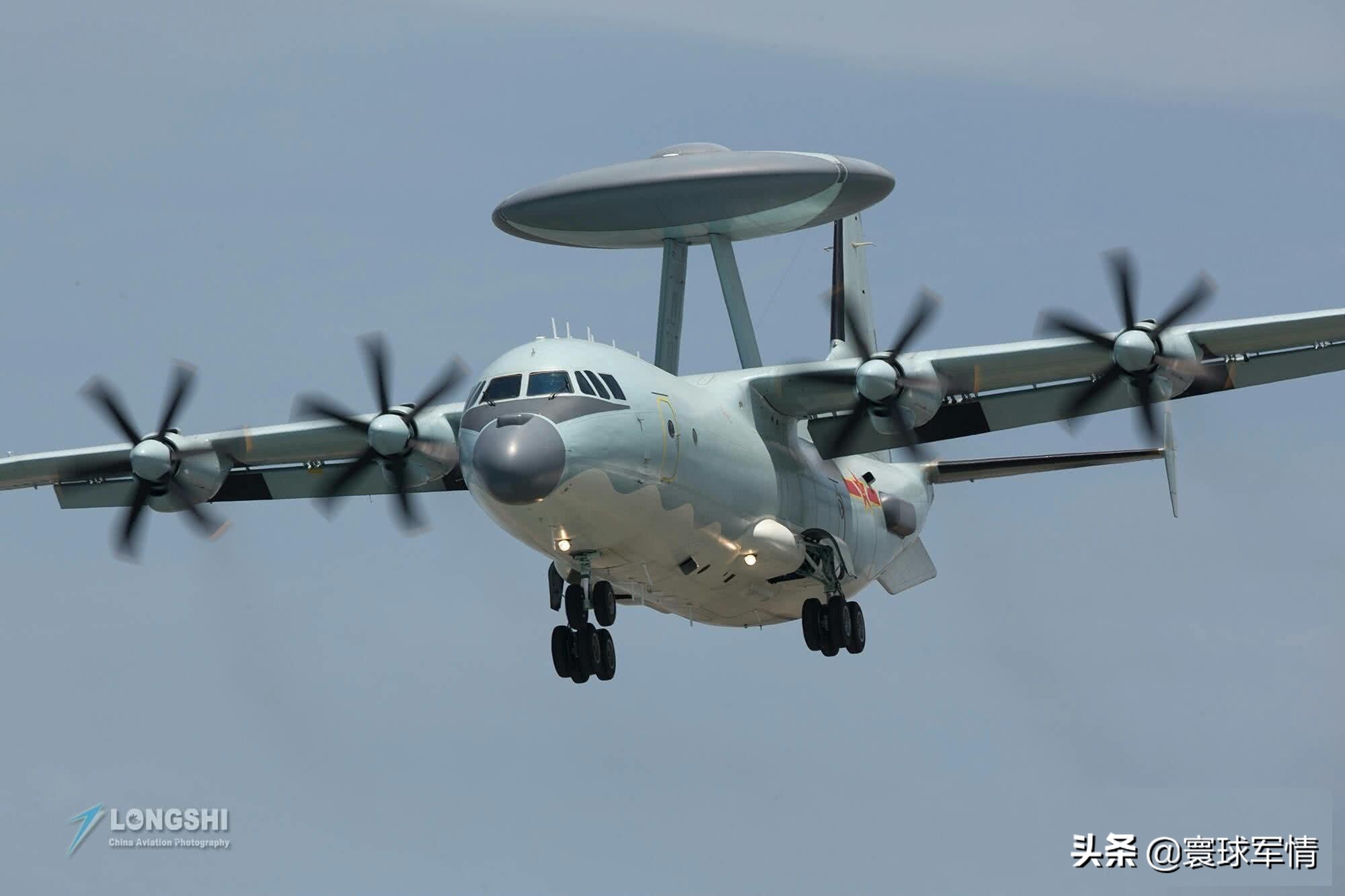 解放军新型预警机出动台西南，随后转向东沙岛