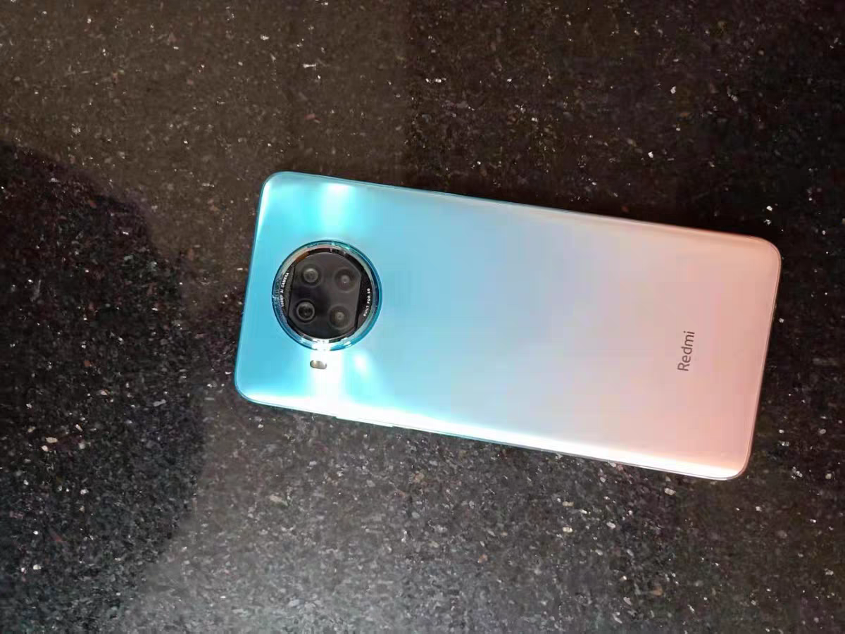 快充、高刷、性能？三款千元机推荐，最高仅售