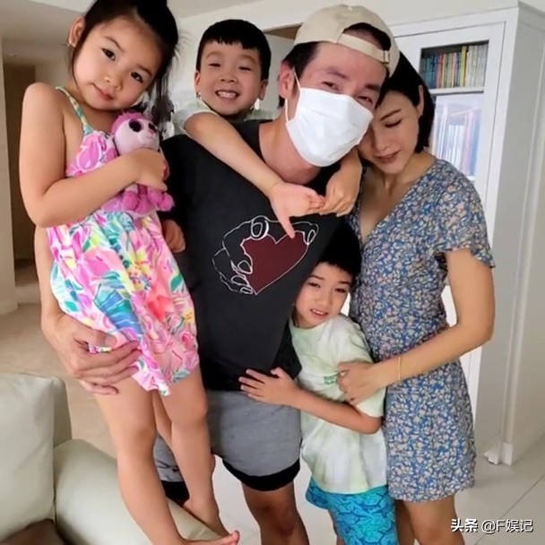 陳豪拍完外景回家受到家人熱烈歡迎陳茵媺曬一家五口相聚的全家福