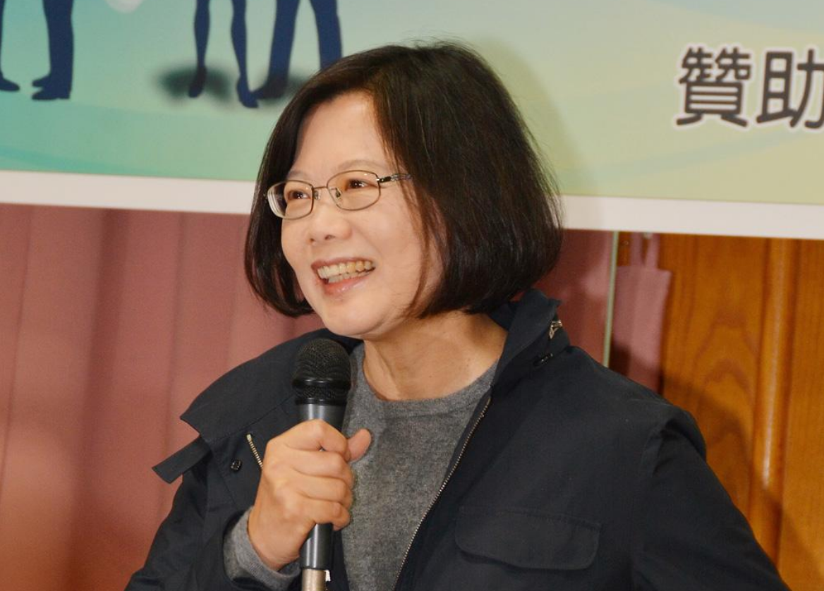 蔡英文�精神分裂�？ 自己一團糟，還力挺香港民主