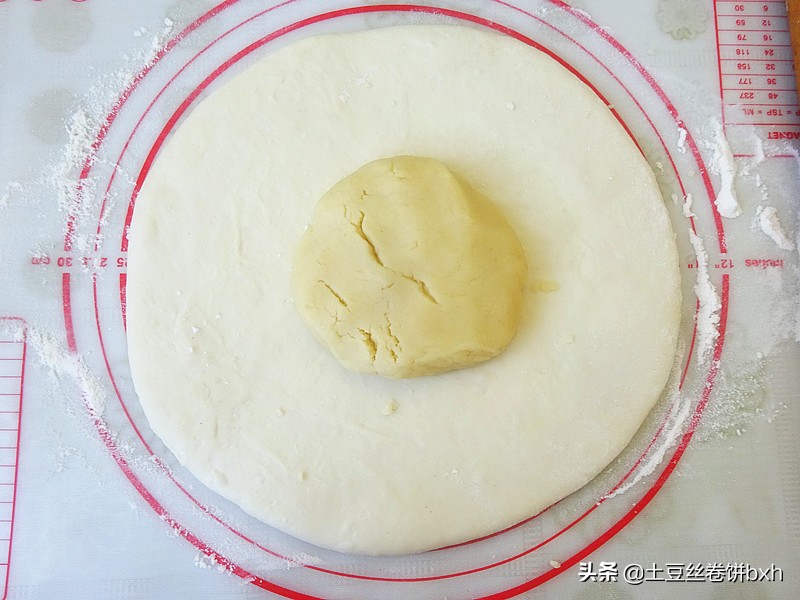 油酥饼这样做才地道，吃了30年没够，想想都会流口水，一看就会！