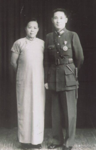 国民党上将张治中，建国后担任国防副主席，为