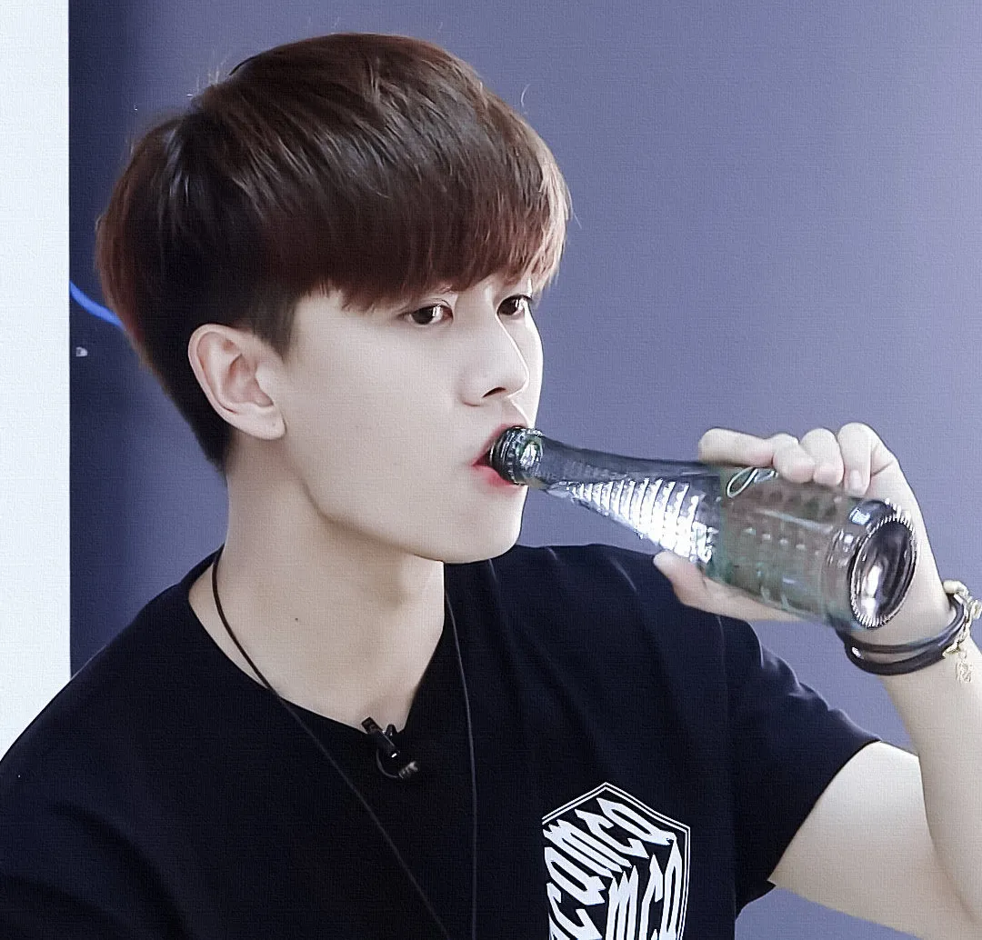 任嘉伦、张若昀已婚，郑业成、徐正溪少综艺，