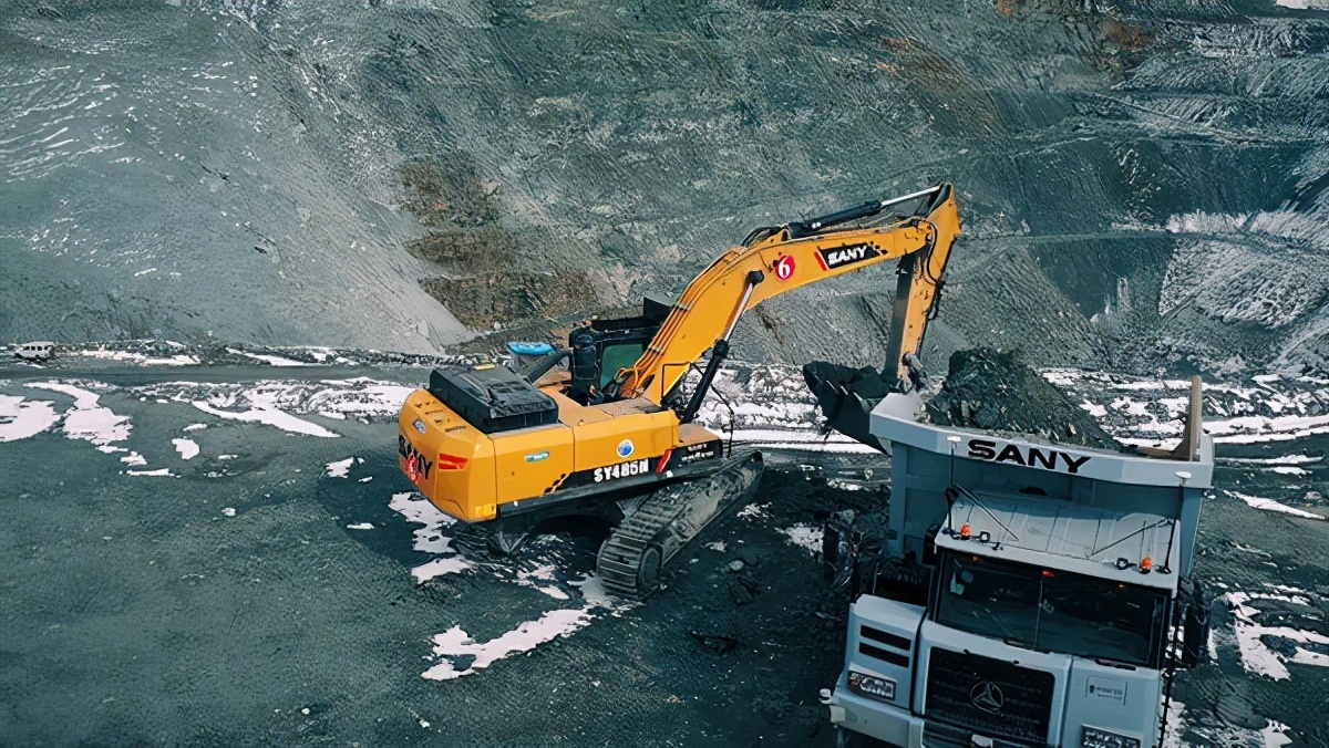 中联重科、徐工、三一争相发力！全球矿山机械