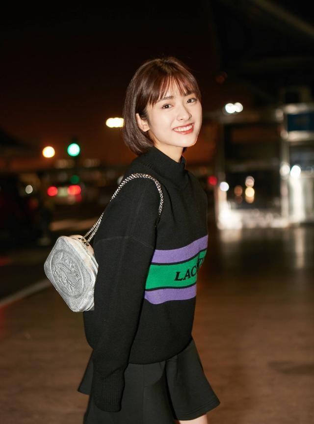 沈月新杂志大变脸，顶鸡窝头被称撞脸杨丞琳，鼻梁像插钢筋疑整容