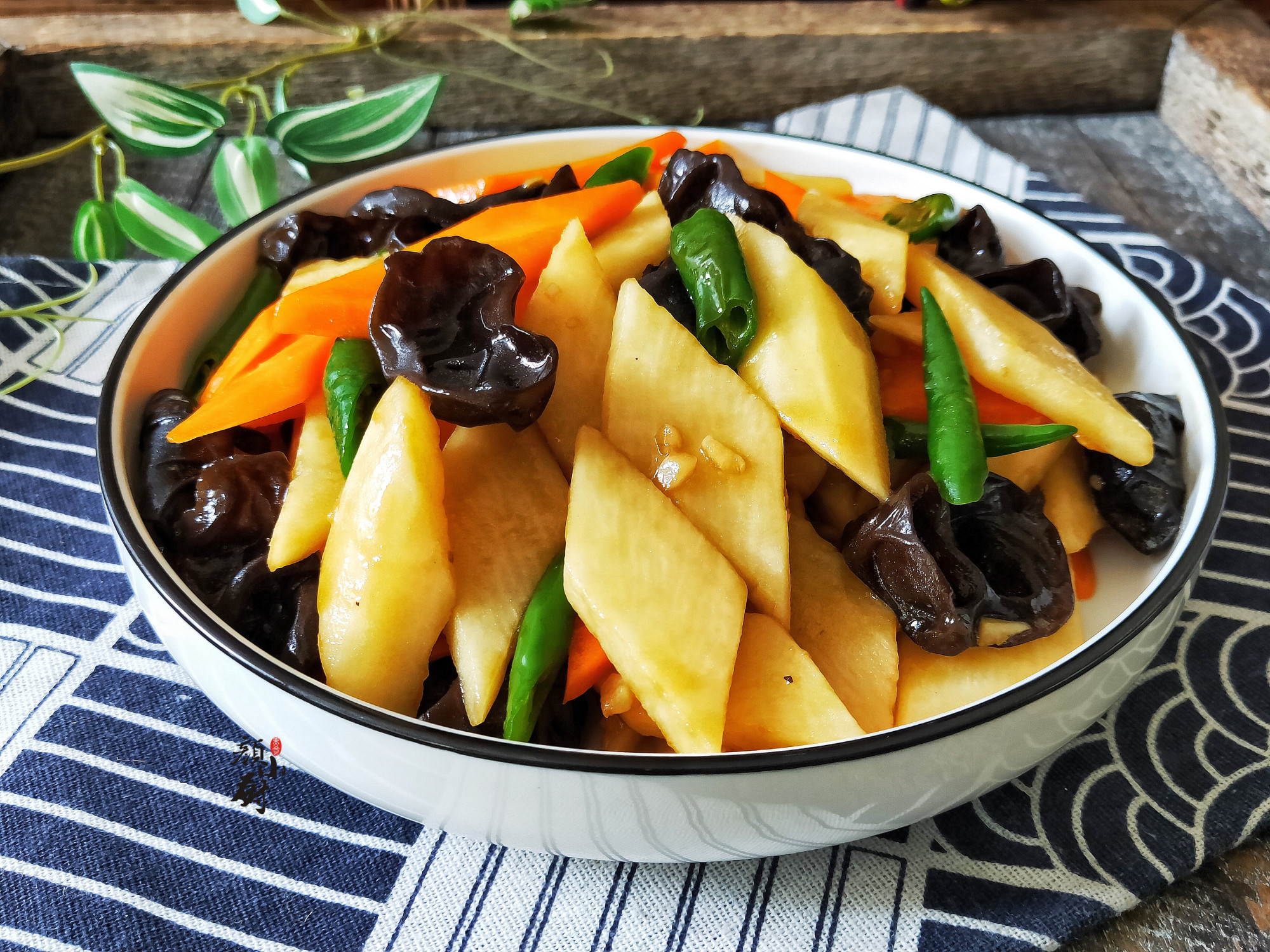 Fungus and it are a natural match. Make more for your family. Simply stir-fry, it’s more nutritious than meat.