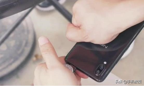 「真」全面屏设计！为何如今却被众厂商抛弃？只怪缺点太明显