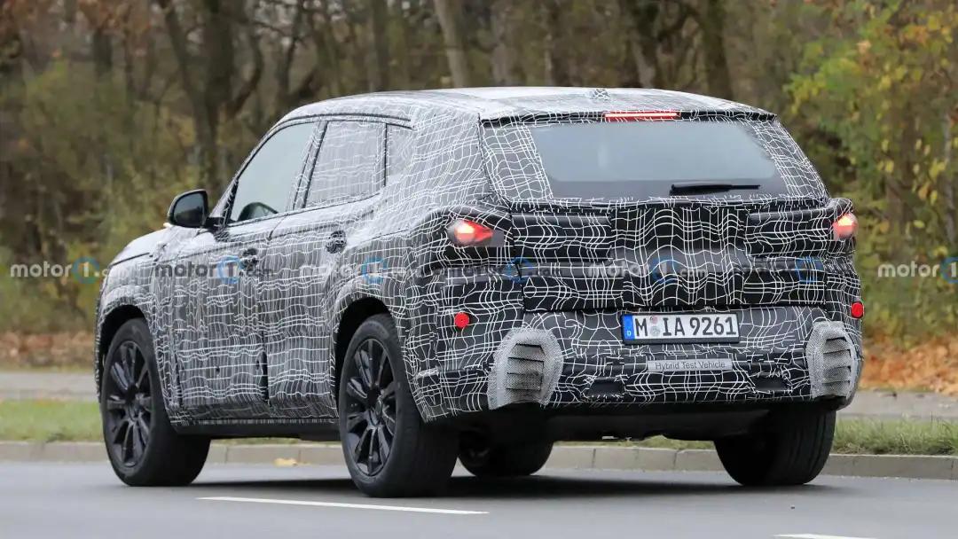 今年宝马推出X8在内多款重磅车型，大多都是针对奔驰而来