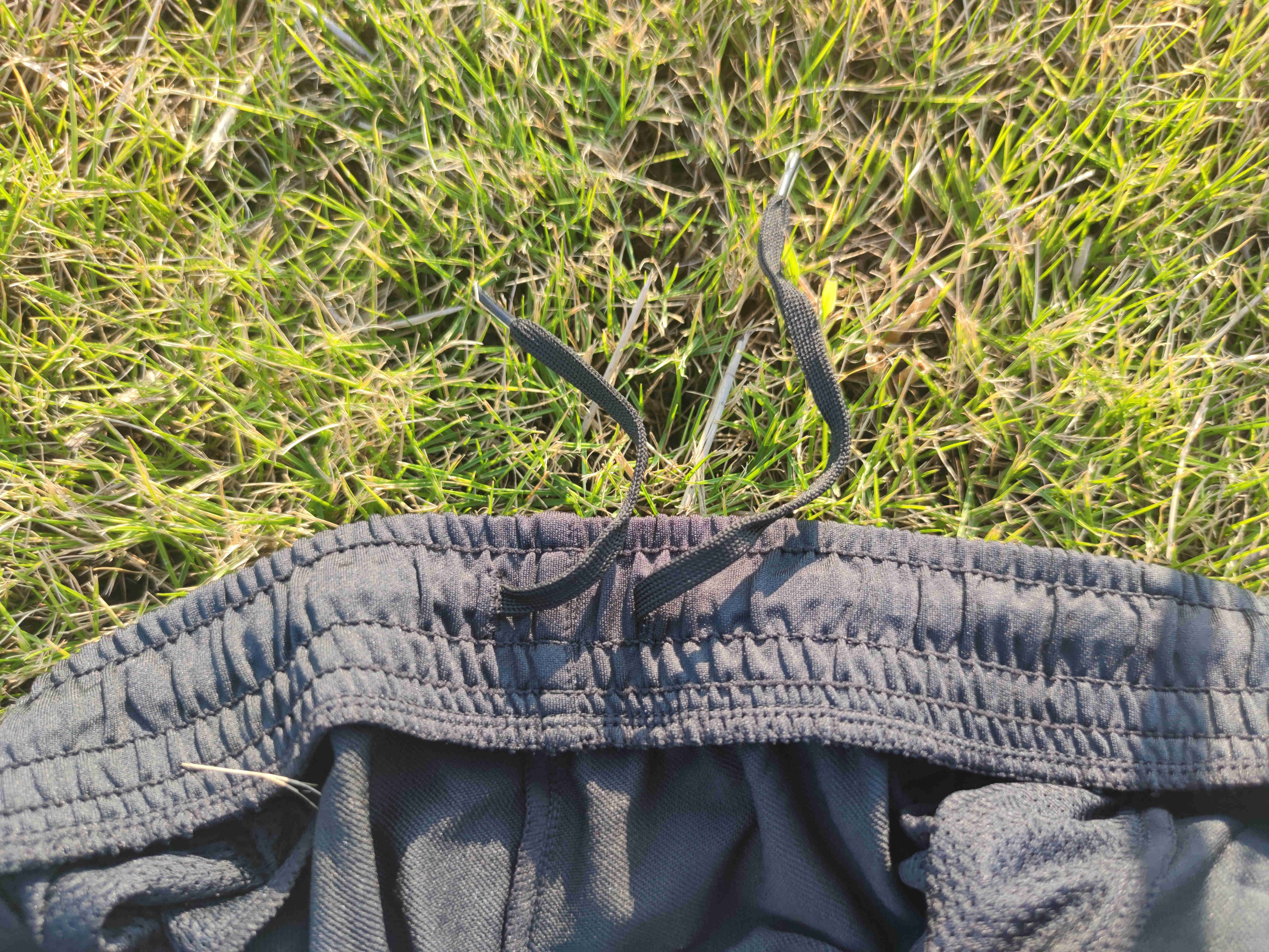 吸湿排汗，穿脱方便，这条运动裤是运动的“最佳搭档”