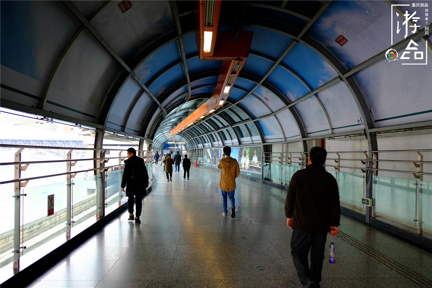 对重庆一卡通提问：办卡为何需要25元，它既不合理也不合法