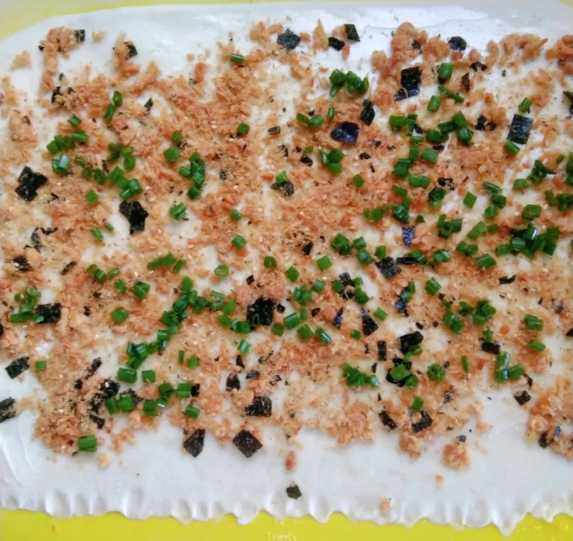 好吃到停不下来的肉松手撕馒头卷 美食做法 第8张 好吃到停不下来的肉松手撕馒头卷 美食做法 第8张