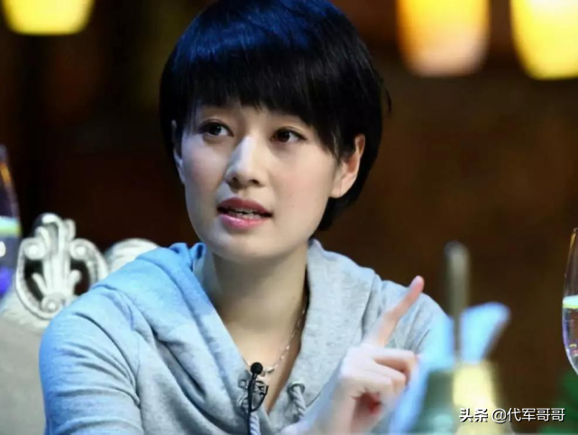 文笔功夫很厉害的女星，伊能静第六，徐静蕾第二，刘若英排第几？