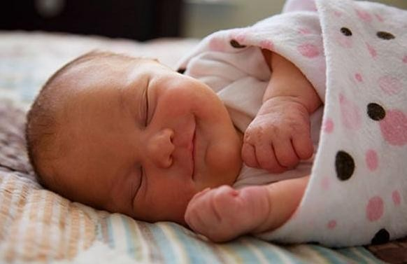 當爹後幸福又疲憊，楊祐寧的“曬娃方式”很新穎，不按套路出牌