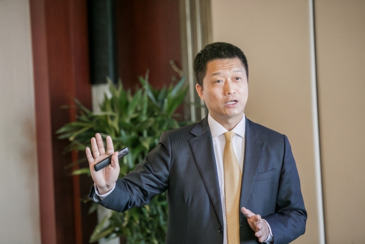 “押注”的底氣從何而來？細(xì)品IBM混合云與AI平臺(tái)的三大能力