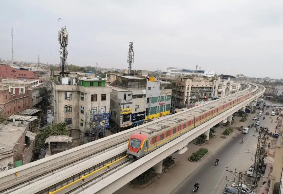 老铁！恭喜你也进入地铁时代了