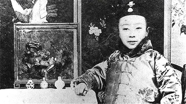 故宫石狮子为什么不能乱摸？导游道出其中猫腻，知道的人很少