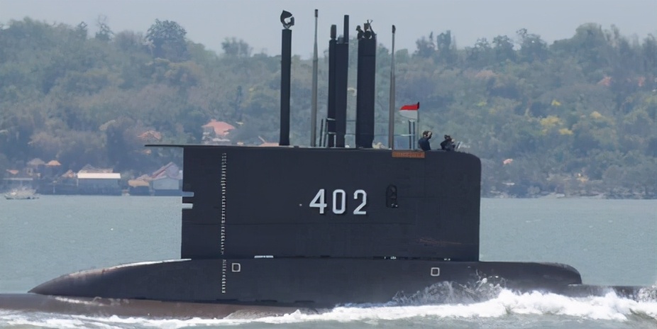 印尼失踪潜艇几乎已确定沉没！现场大片油污，有四个沉没可能性
