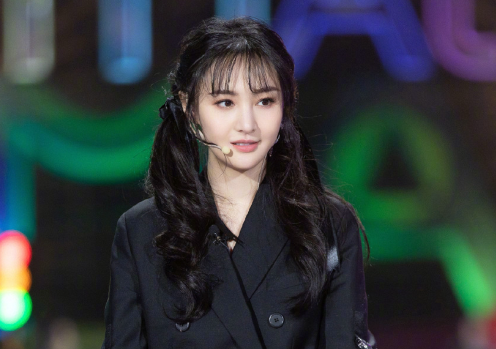 郑爽节目上内涵前男友胡彦斌？遭男方深夜回怼