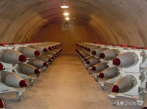 第二次“冷战”要来了吗？60枚核弹头运往俄边境，遭殃的是波兰