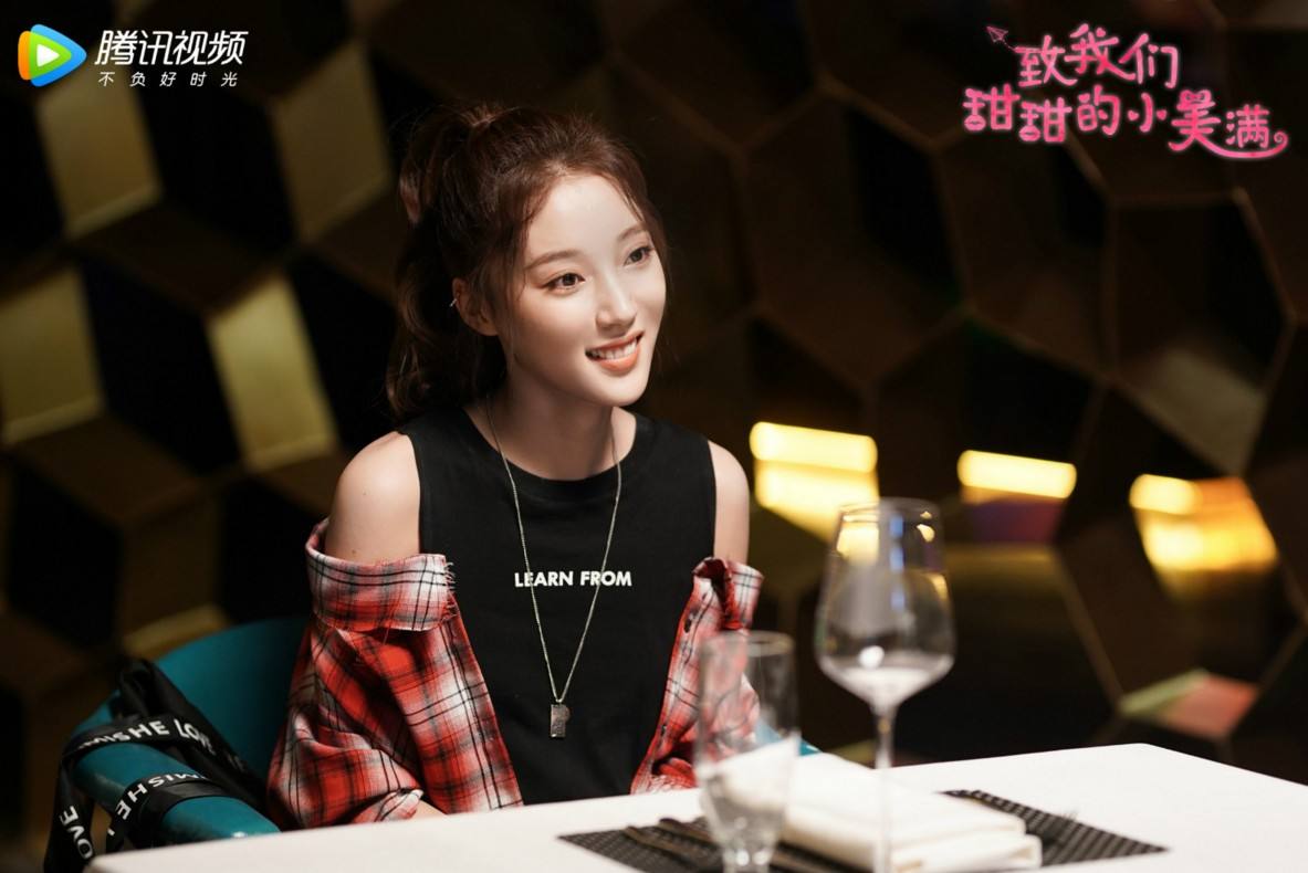 校园小甜剧糖分总超标，《小美满》外冷内甜校