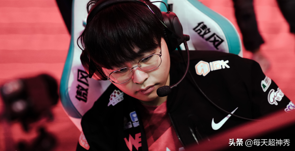 LPL focus is right perform definitely, bold of WE of wolf travel straight face will, XUN encounters Tarzan