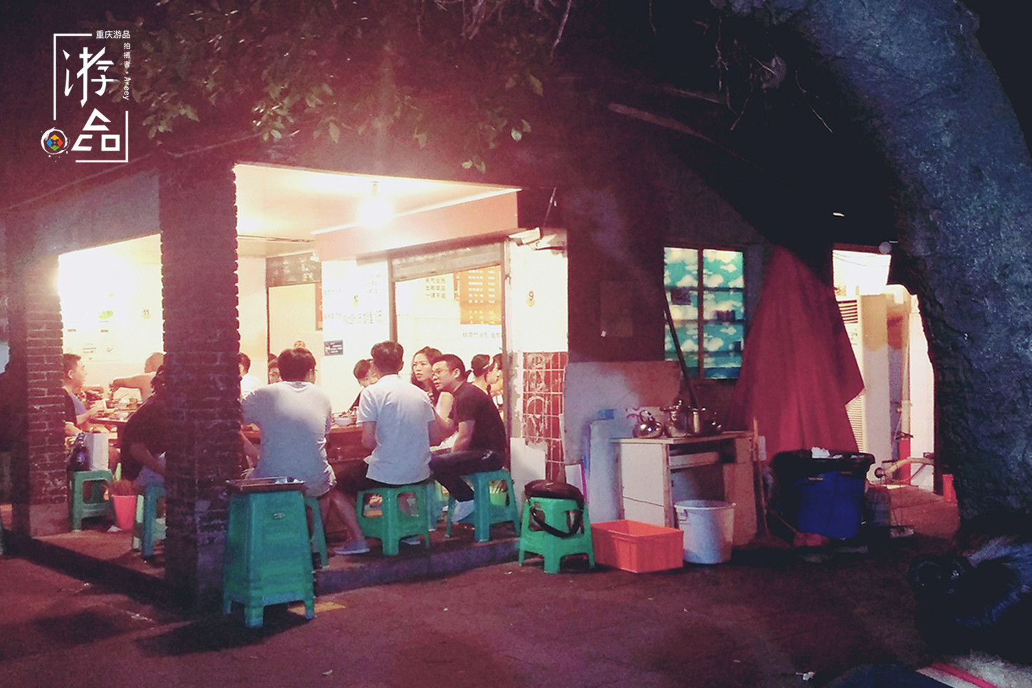 闯荡重庆城：涪陵人余老幺借了5000块开火锅店，如今在渝北买了房