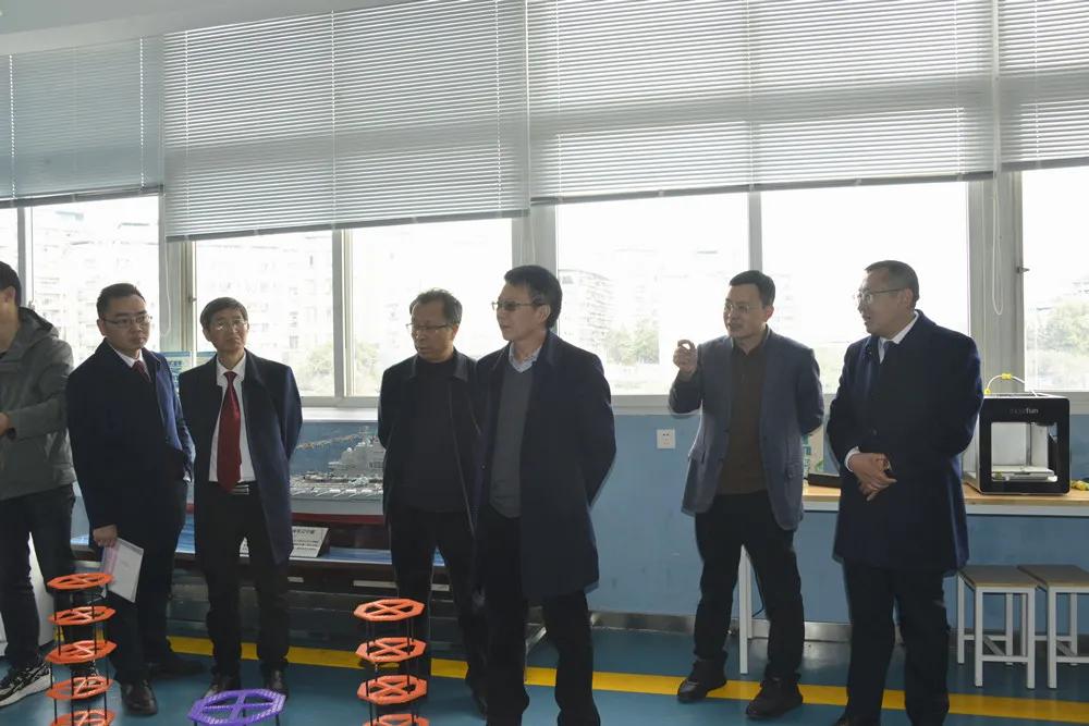 开江中学一行到达州中学考察交流