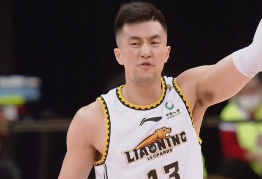 首次率队打半决赛！球迷建议杨鸣穿西装，杨毅连续发文称赞辽宁队
