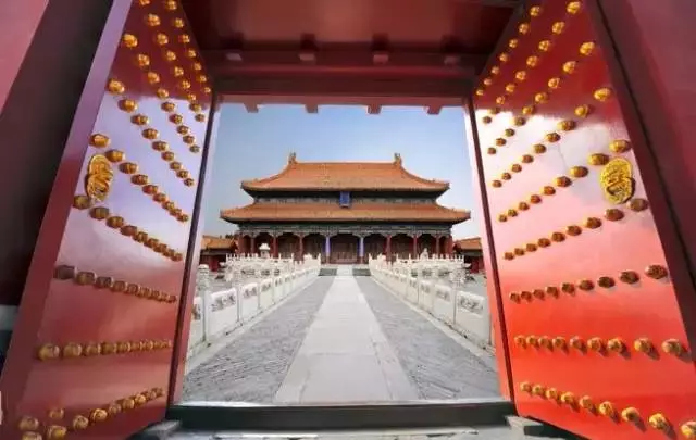 中國古建之美｜門、門墩、門環、門釘、斗拱、飛檐、屋頂、馬頭墻