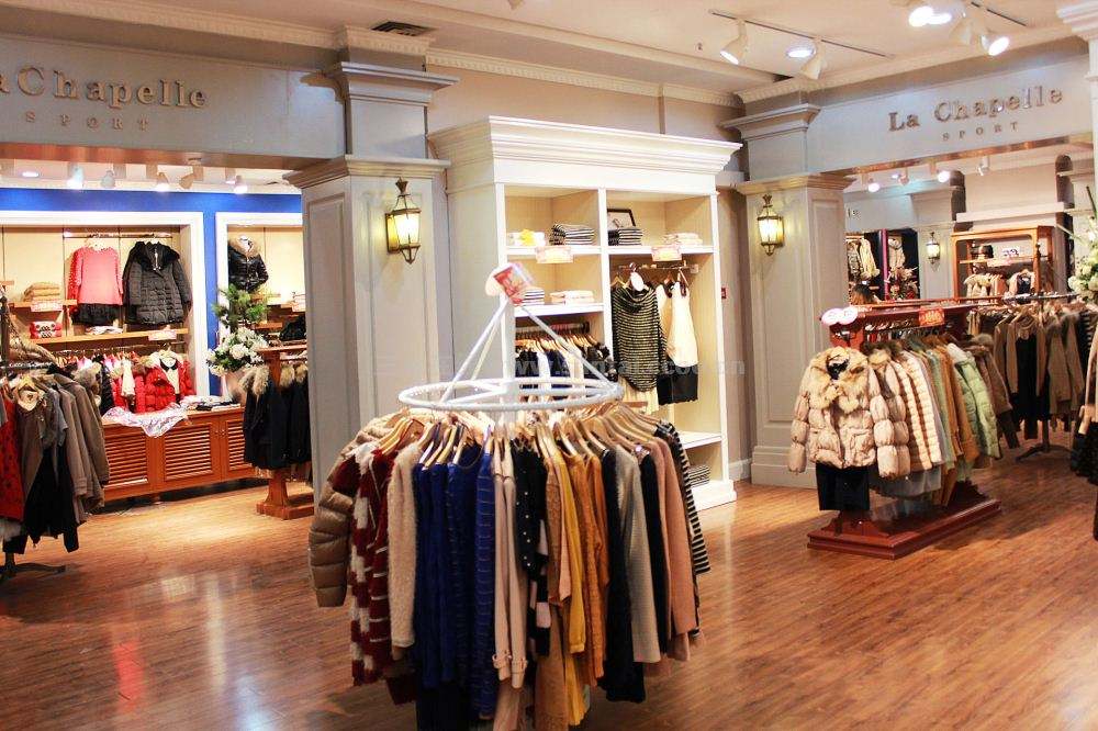 又一服装巨头跌落神坛！关闭4391家门店，被迫出