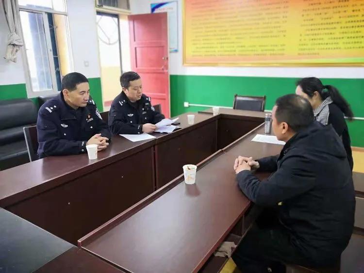 汉中交警一大队深入辖区中小学校开展交通安全座谈