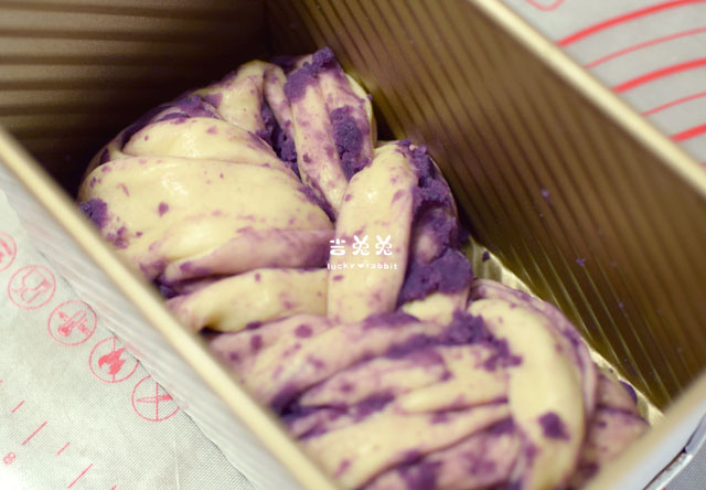 紫薯牛奶吐司的做法，省时省力，当早餐营养美味，每天多睡十分钟