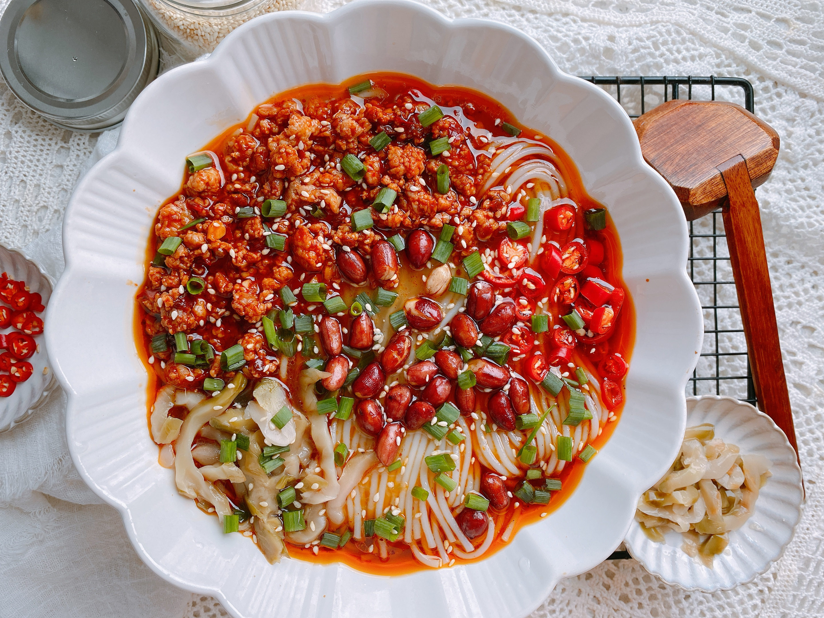 这是我做过最好吃的米粉，10分钟搞定，酸辣开胃，味道不输小吃街