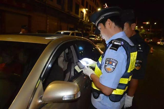 驾驶证有效期满换证，以下几种说法正确