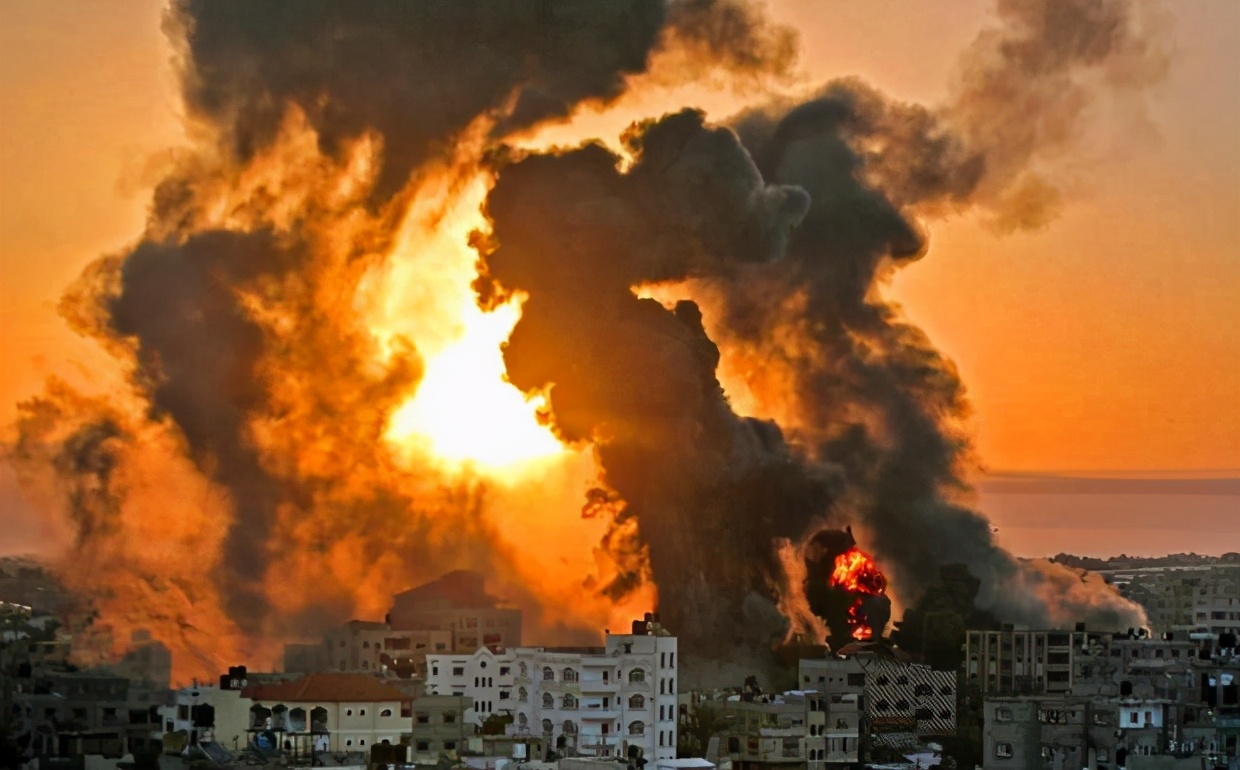 全乱了！十多国插手巴以冲突，哈马斯迎来强援，以色列妥协要停火